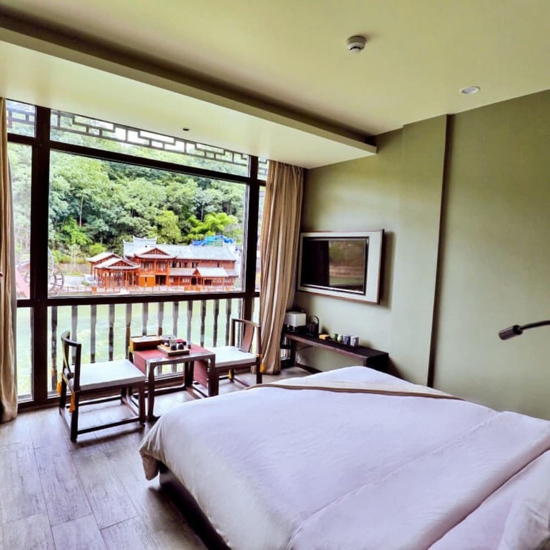 Floral Hotel Fenghuang Molan Riverview