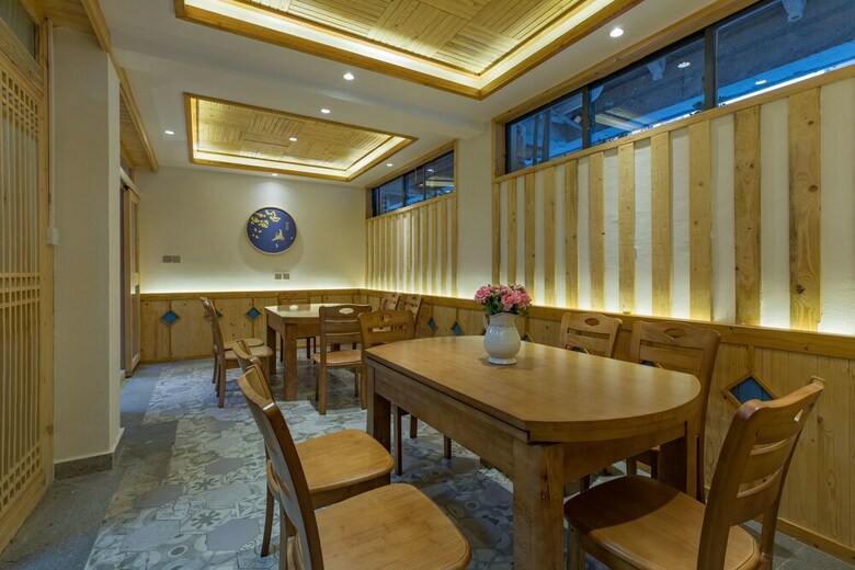 Posada Floral Hotel Lijiang Lakeside Inn