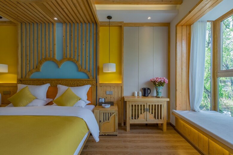 Posada Floral Hotel Lijiang Lakeside Inn