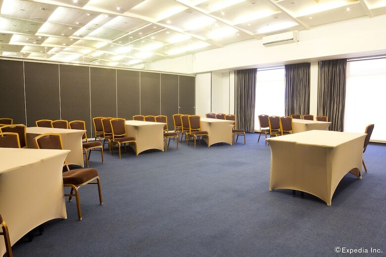 Hotel Microtel By Wyndham Mall Of Asia