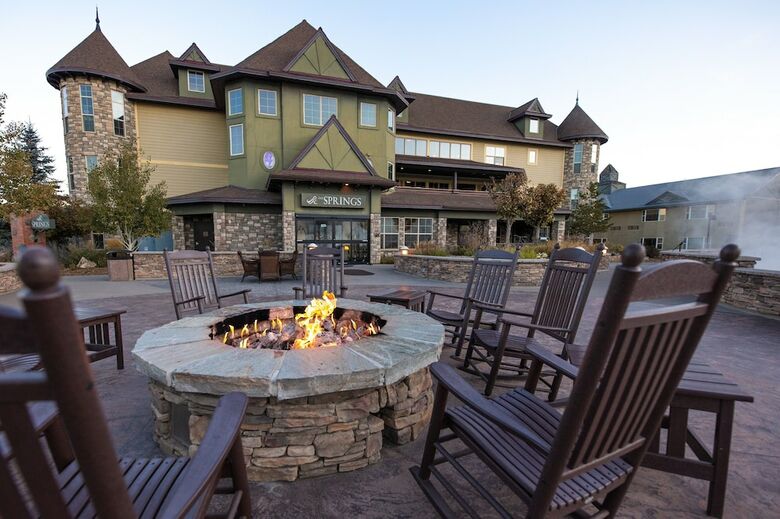 Hotel The Springs Resort & Spa