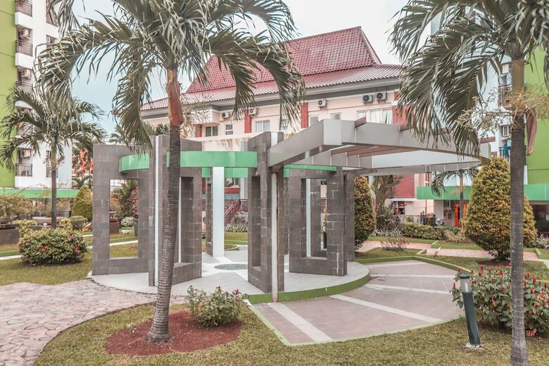 Hotel Oyo 498 Green Lake View Ciputat