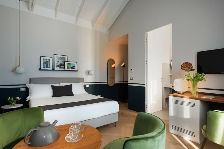 Posada Velvet Grey Boutique Hotel