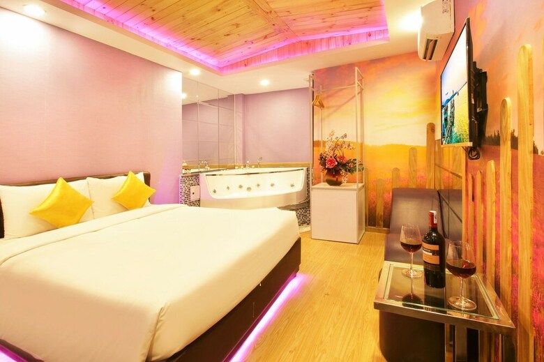 Cupid 2 Hotel