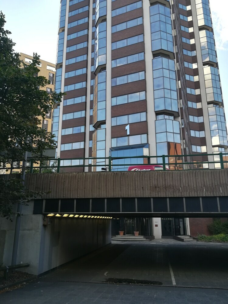 Tudors Esuites - Hagley Rd Double Bed Apartment