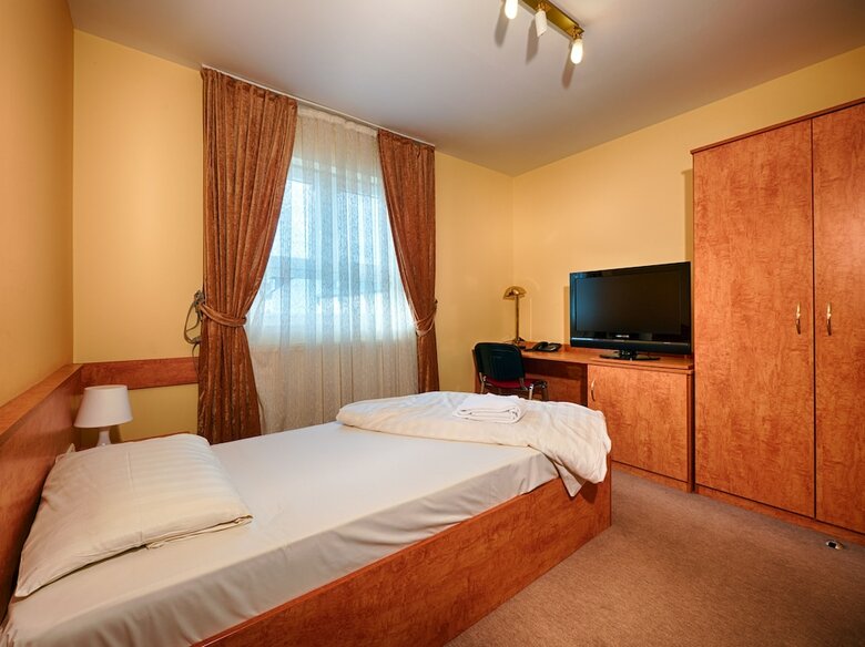 Hotel Airport Global Hostel