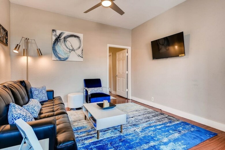 Apartamentos The Blue Rino - A Modern Experience