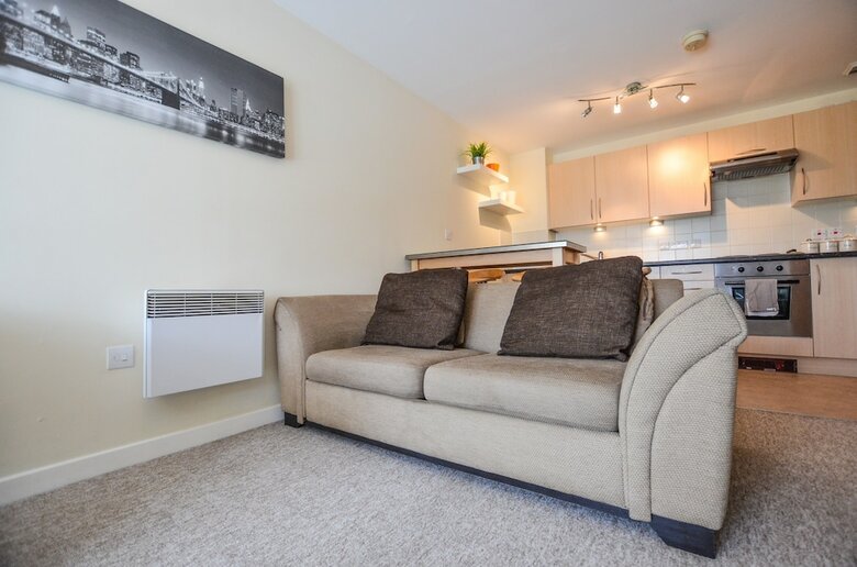 Gunwharf Quays Chic Apartment