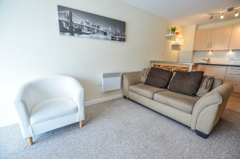 Gunwharf Quays Chic Apartment
