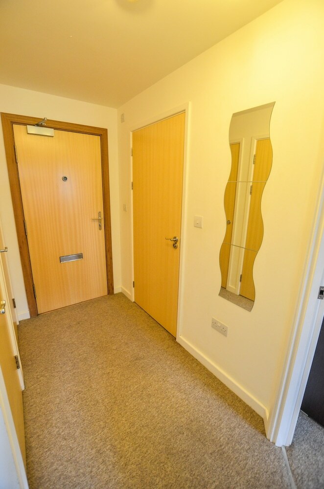Gunwharf Quays Chic Apartment