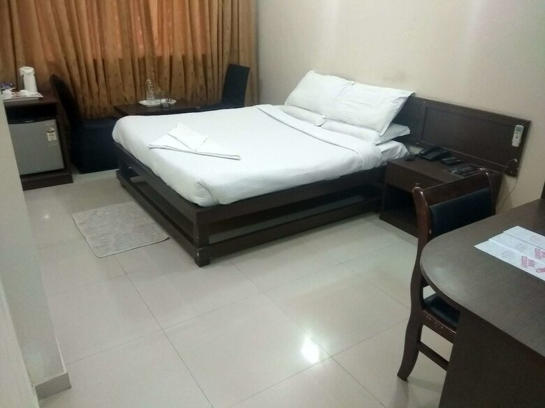 Jk Rooms 108 Hotel Royal Regency