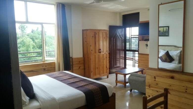 Hotel Highland Village Resort