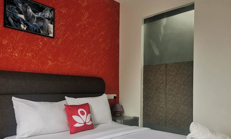 Zen Rooms Lsh Hotel
