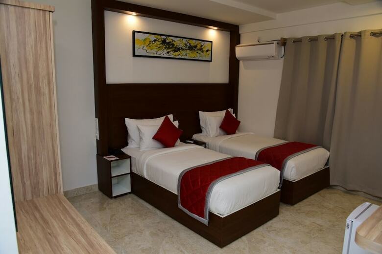 Rest Inn Skr A Petrichor Hotel