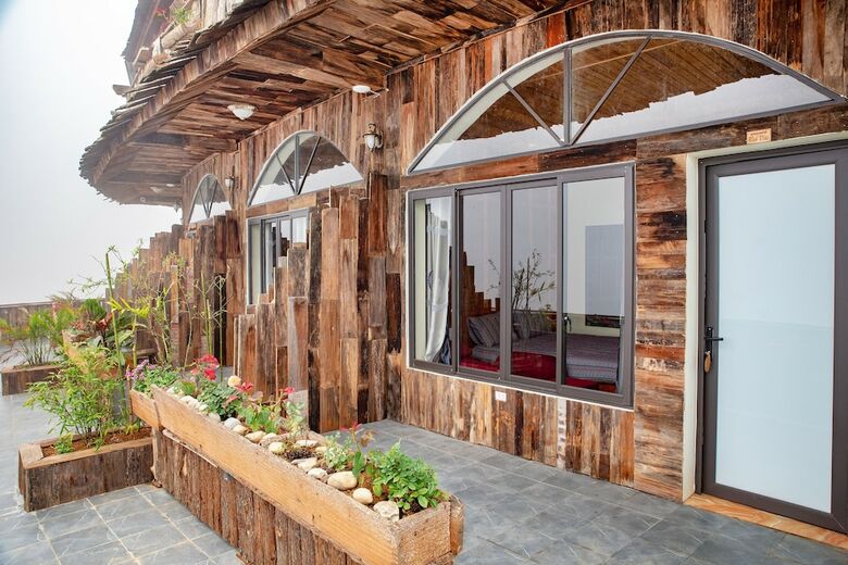 Hostal Muong Hoa River View Homestay - Hostel