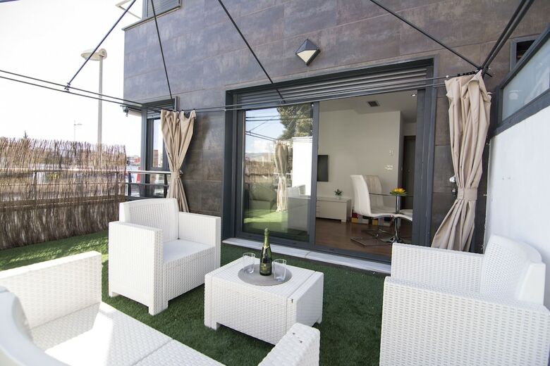 Apartamentos Enjoygranada Lujo Piscina Y Parking