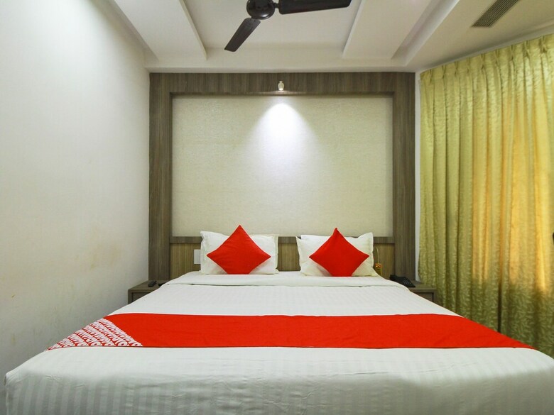 Hotel Oyo 28567 Krishna Holiday Village