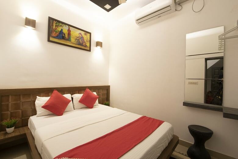 Hotel Oyo 23243 Kanasu Stay Home