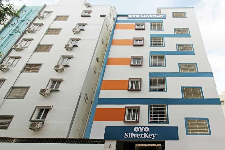 Hotel Silverkey Executive Stays 27824 Dharamkar Residency
