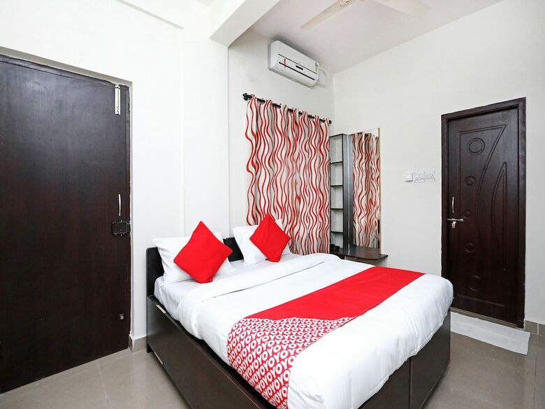 Hotel Oyo 24948 Golden Sands