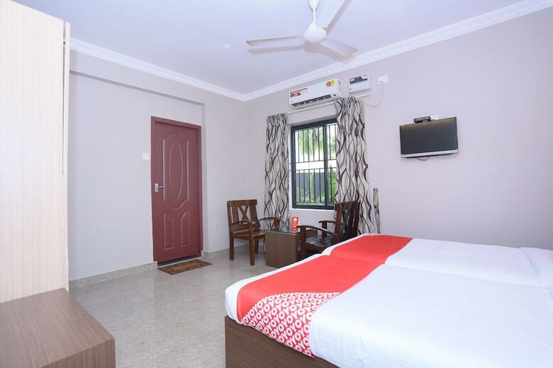 Hotel Oyo 23116 Gino Tourist Home
