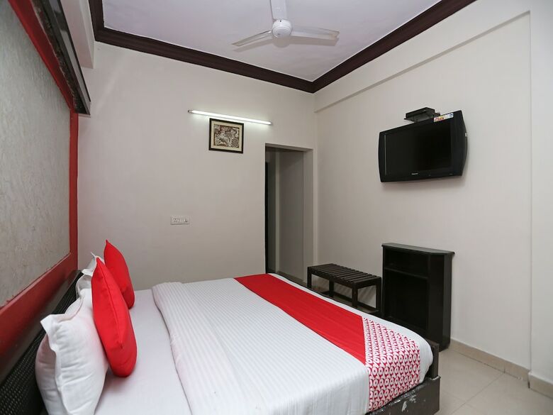 Hotel Oyo 22507 Anjuman