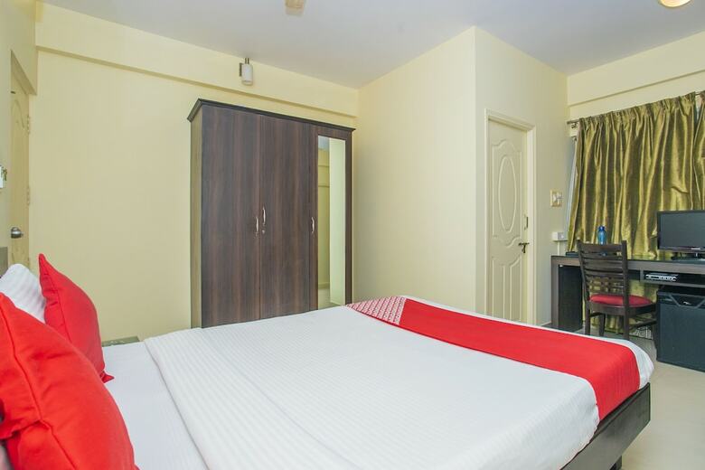 Hotel Oyo 18923 Mel's Regency