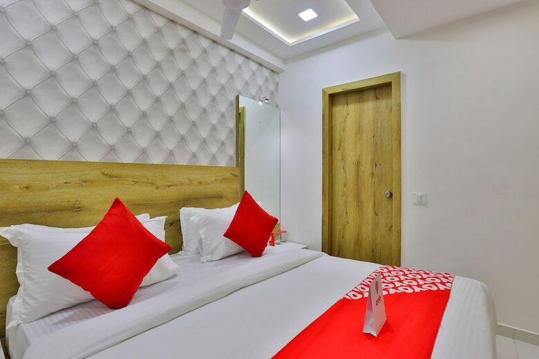 Oyo 18485 Hotel Lincoln