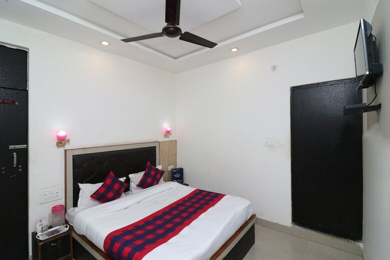 Oyo 24679 Hotel Green House