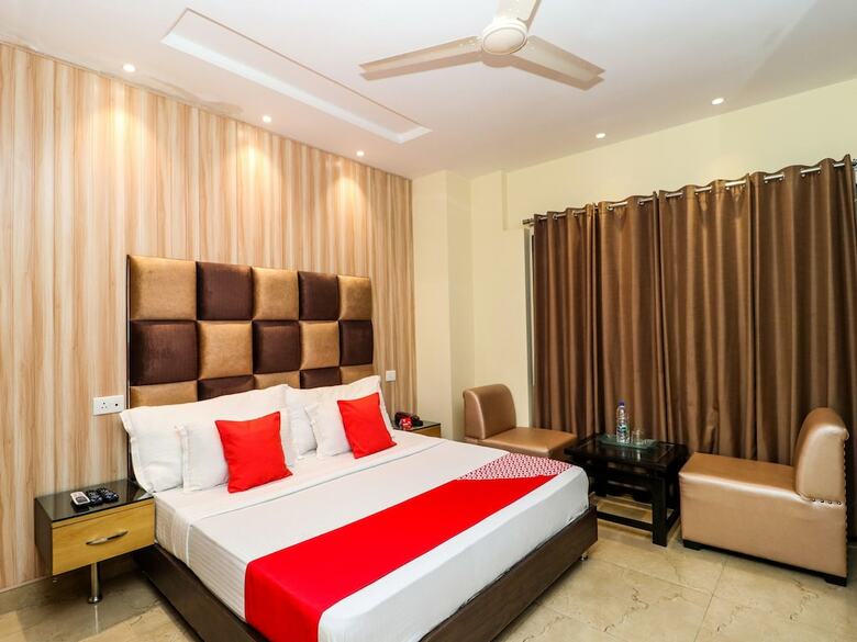 Oyo 18377 Hotel New City Top