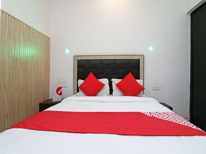 Hotel Oyo 19966 Angel Pink Residency