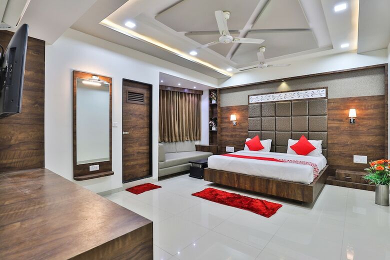 Oyo 7557 Hotel Shiv Kunj Exotica