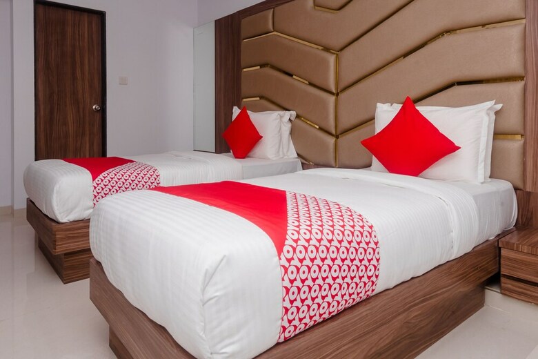 Hotel Oyo 15442 Mahalakshmi Suites