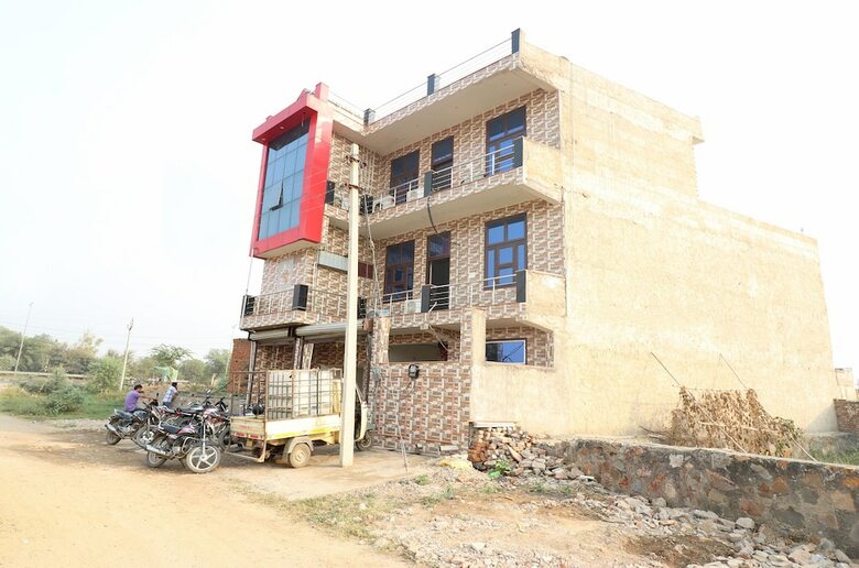 Oyo 23121 Hotel 4 U