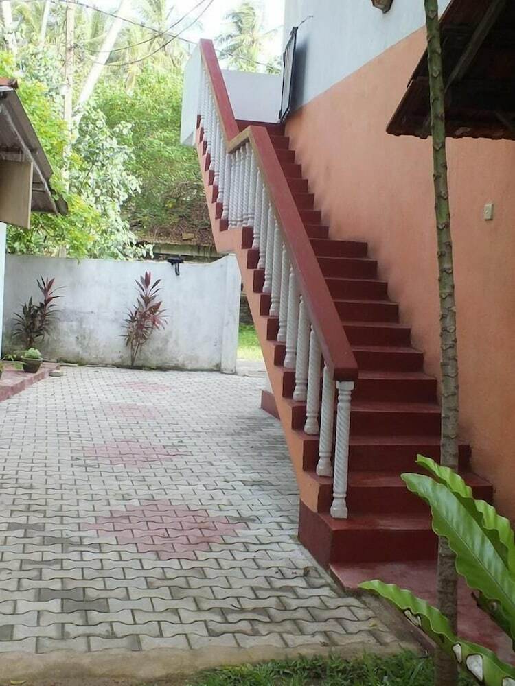 Hotel Aroghaya  Resort Akurala