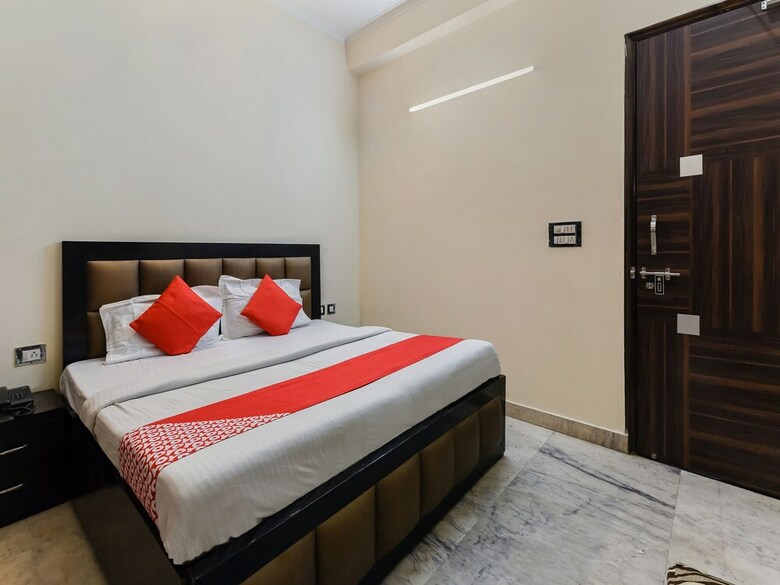 Hotel Oyo 22968 Galaxy Homes