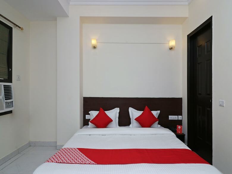 Hotel Oyo 15685 The Grace Room