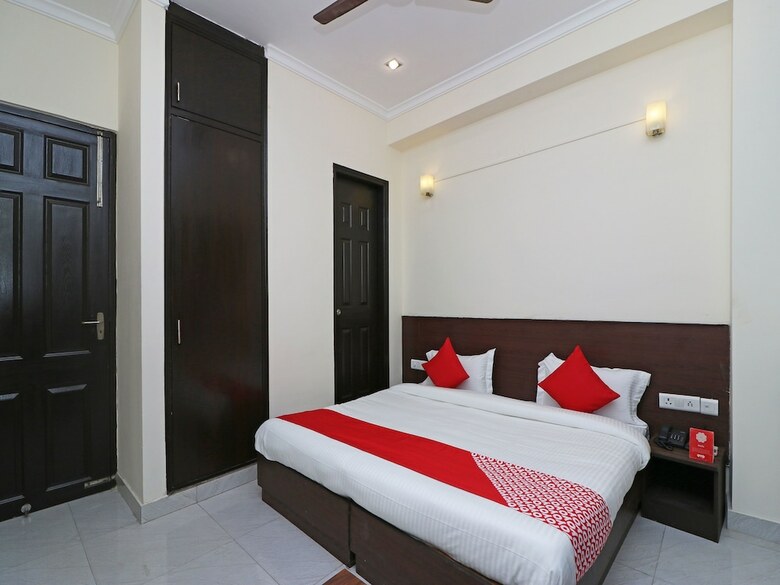 Hotel Oyo 15685 The Grace Room
