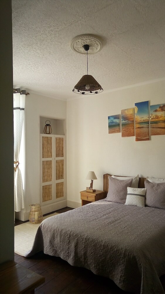 Hotel Chambre D'h�tes Montplaisir