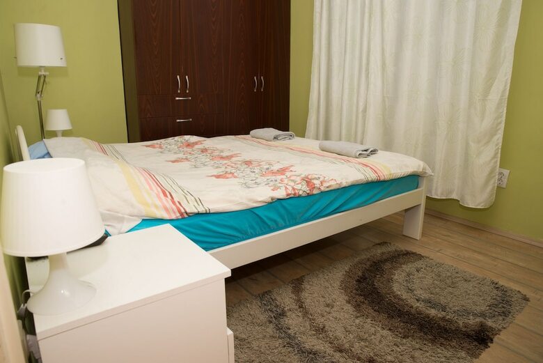 Hostal Reveller's Hostel