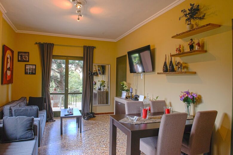 Peris Beach Villa Galaxy Near Athens Airport