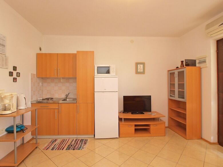 Apartment 21