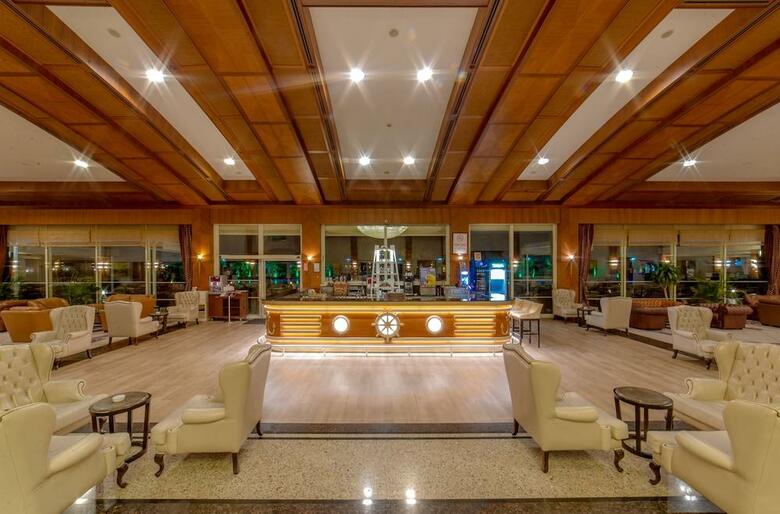 Porto Bello Hotel Resort & Spa