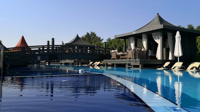 Limak Lara Deluxe Hotel & Resort