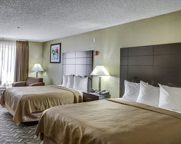 Hotel Quality Suites Bluebonnet Center