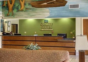 Hotel Quality Suites Bluebonnet Center