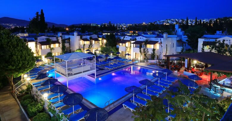 Summer Garden Apart