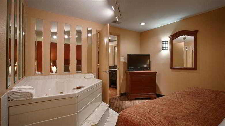 Hotel Best Western Plus Landing View Inn & Suites