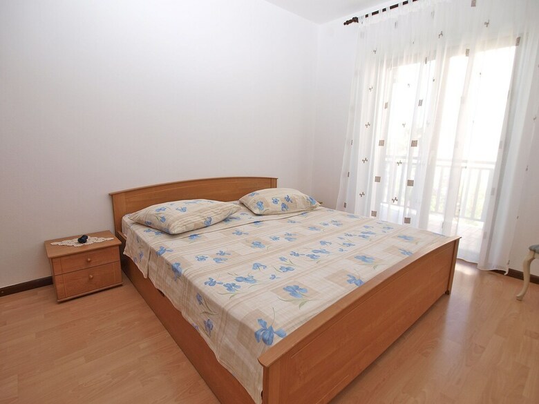 Apartment 914
