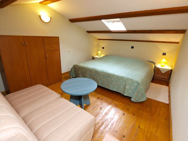 Apartment 1049